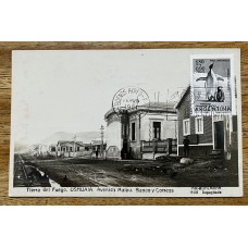 USHUAIA TIERRA DEL FUEGO ANTIGUA TARJETA POSTAL AVENIDA MAIPU BANCO Y CORREO
